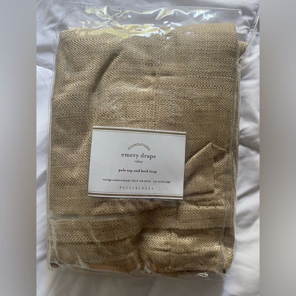 Pottery Barn Foundations Linen-Cotton Emery Drape Pole Top & Back Loop 50x108 “